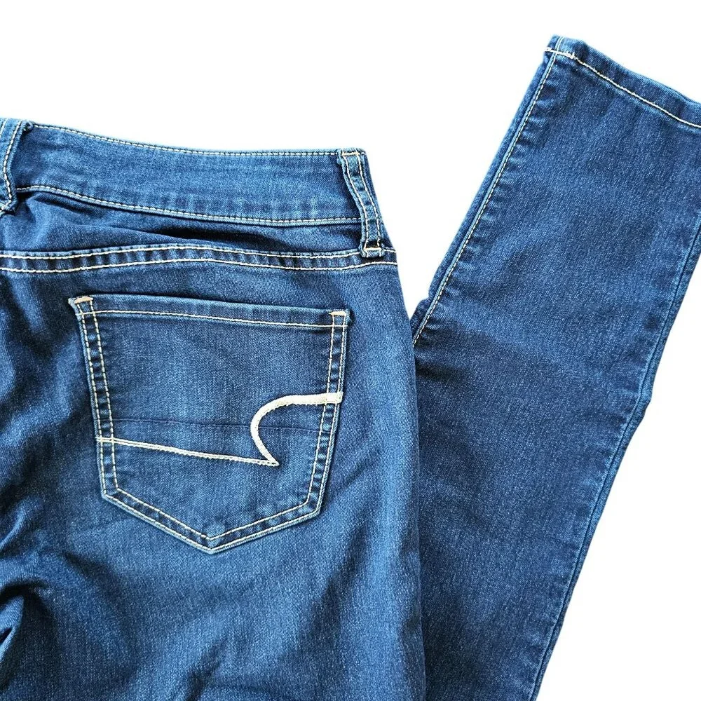 American Eagle Women's Dark Wash Jegging Jean's bold stitching size 2 - Picture 3 of 11